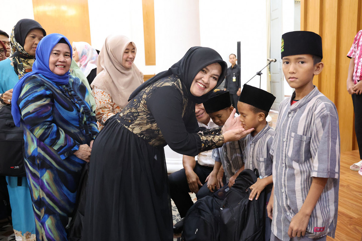 DWP Bersama PKK Provinsi Banten Selenggarakan Santunan Anak Yatim