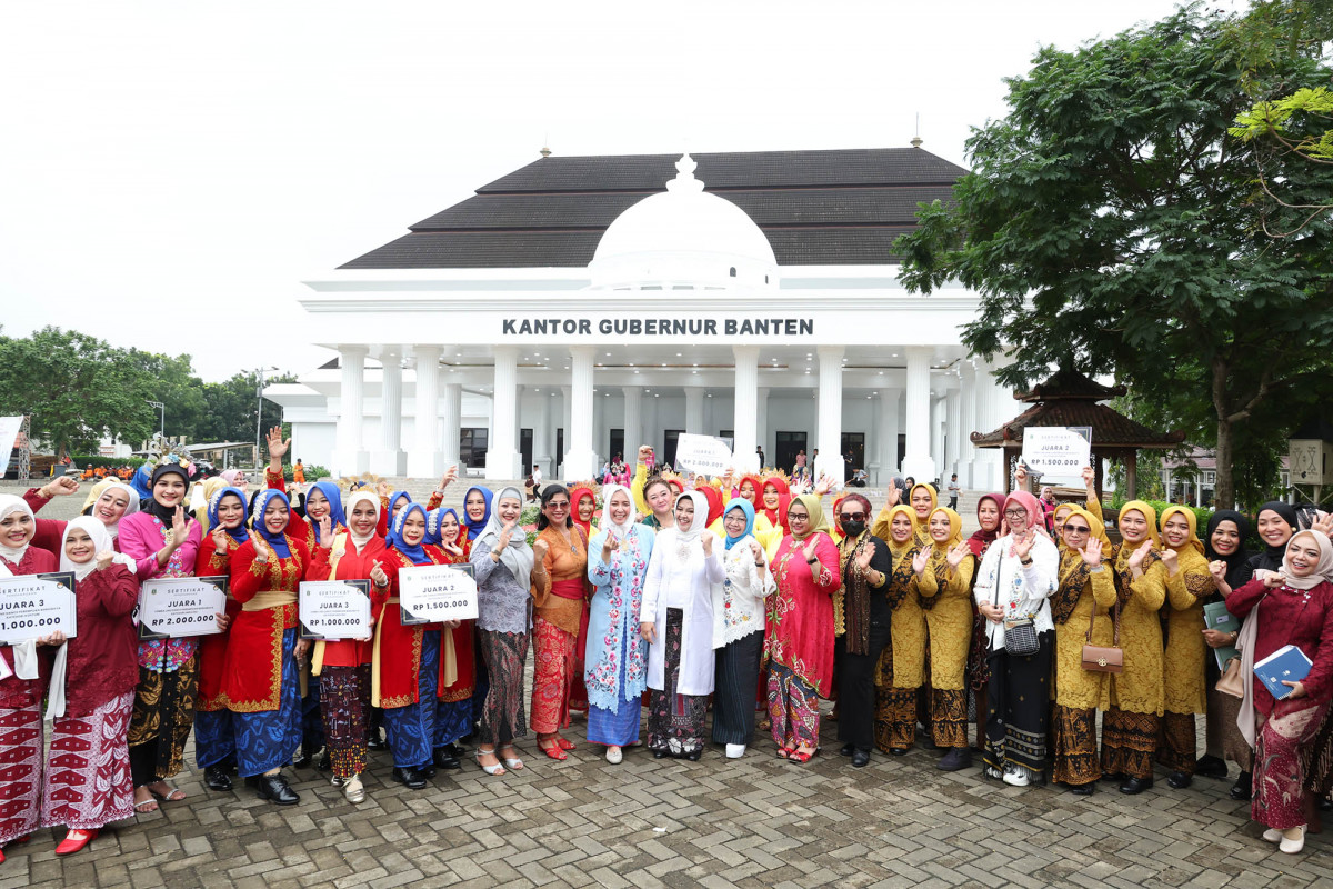 DWP Provinsi Banten Gelar Lomba Line Dance Perempuan Berkebaya